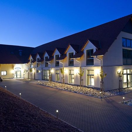 Apartments Golfpark Schlossgut Sickendorf Lauterbach Екстериор снимка