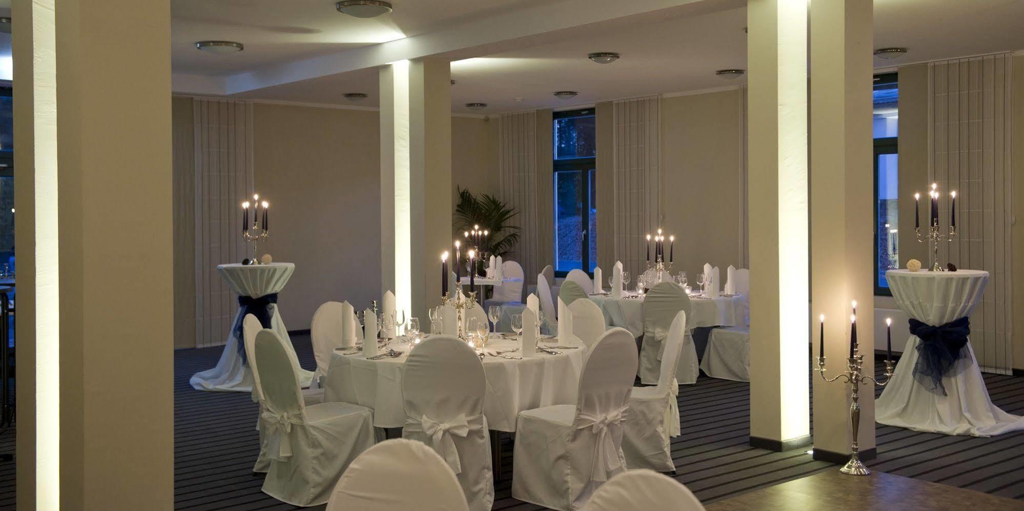 Apartments Golfpark Schlossgut Sickendorf Lauterbach Екстериор снимка
